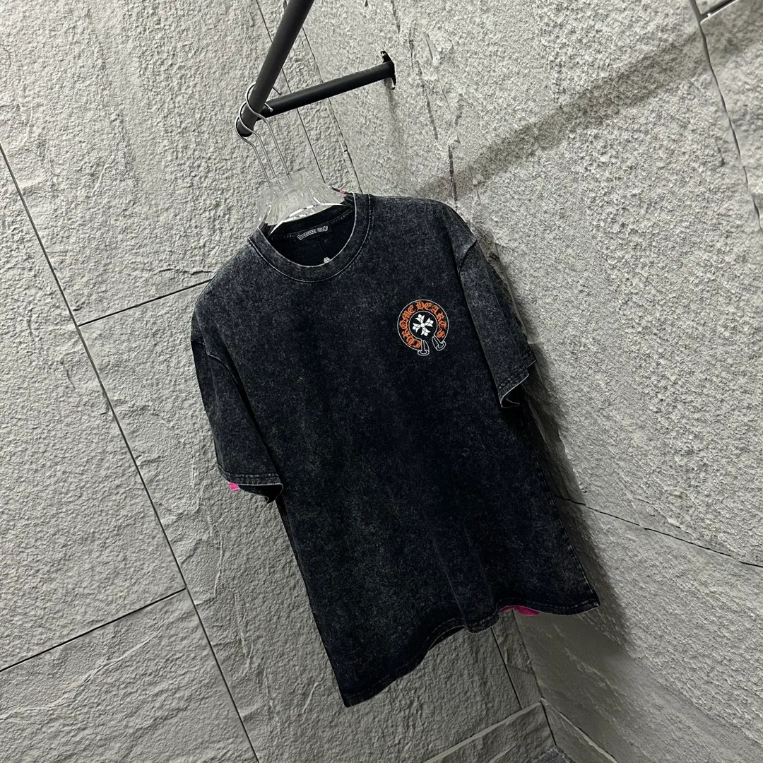 🅿️180 CH* Crow Heart* 2025 spring and summer new style Snowflake distressed washed retro round neck short sleeves Chest and front logo Horseshoe print on front and back Customized fabric Short-sleeved T-shirt Unisex Size: S M L XL XXL Color: Snowflake Black Snowflake Gray Snowflake Pink Snowflake Blue